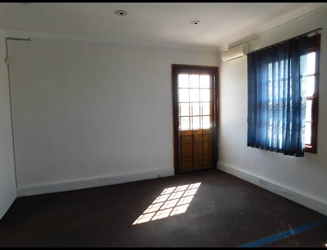 200M² OFFICE TO LET IN FERNDALE